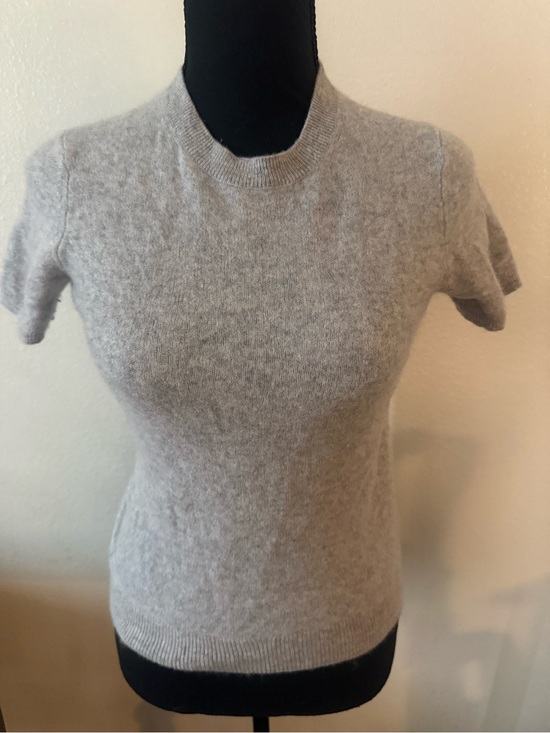Caslon Tops - Caslon one hundred percent cashmere Gray capsule elevated basic Top